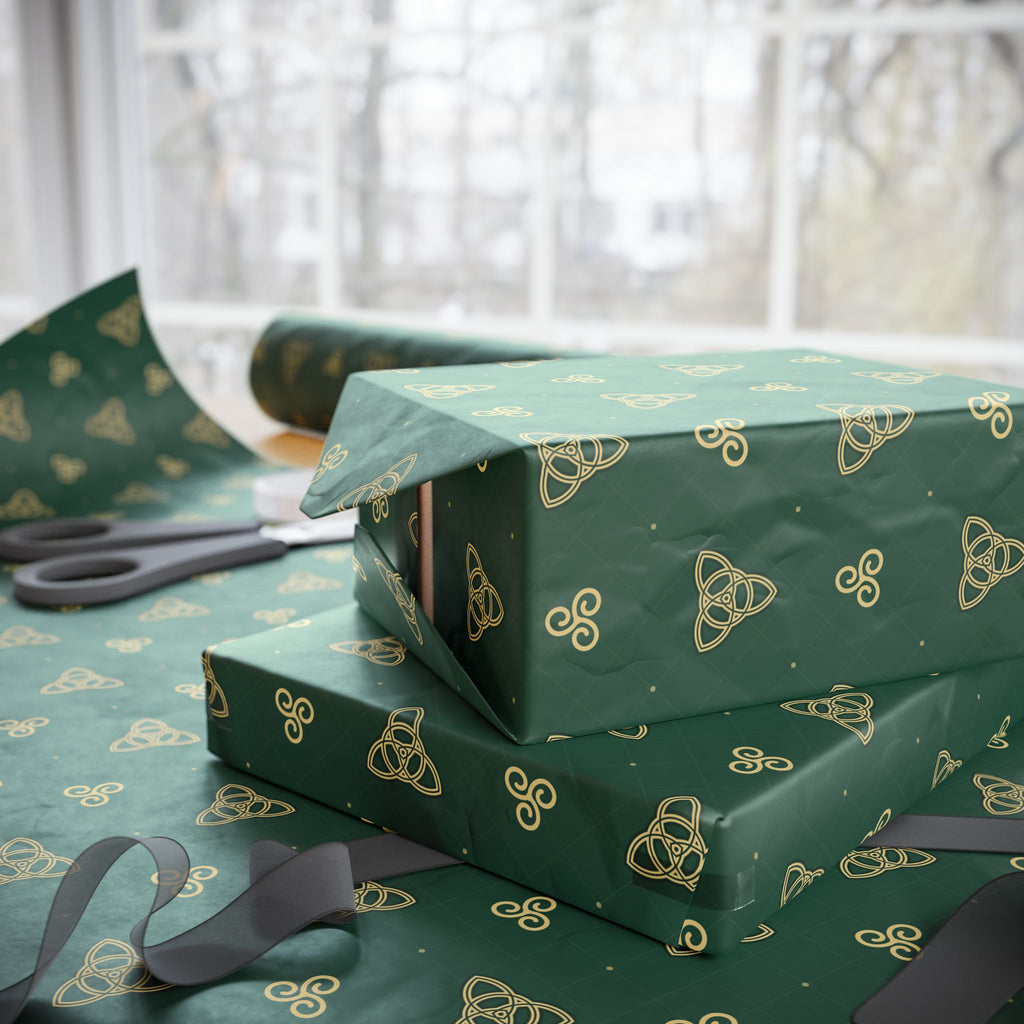 Celtic Knot Green Wrapping Paper – Gold Triquetra Pattern