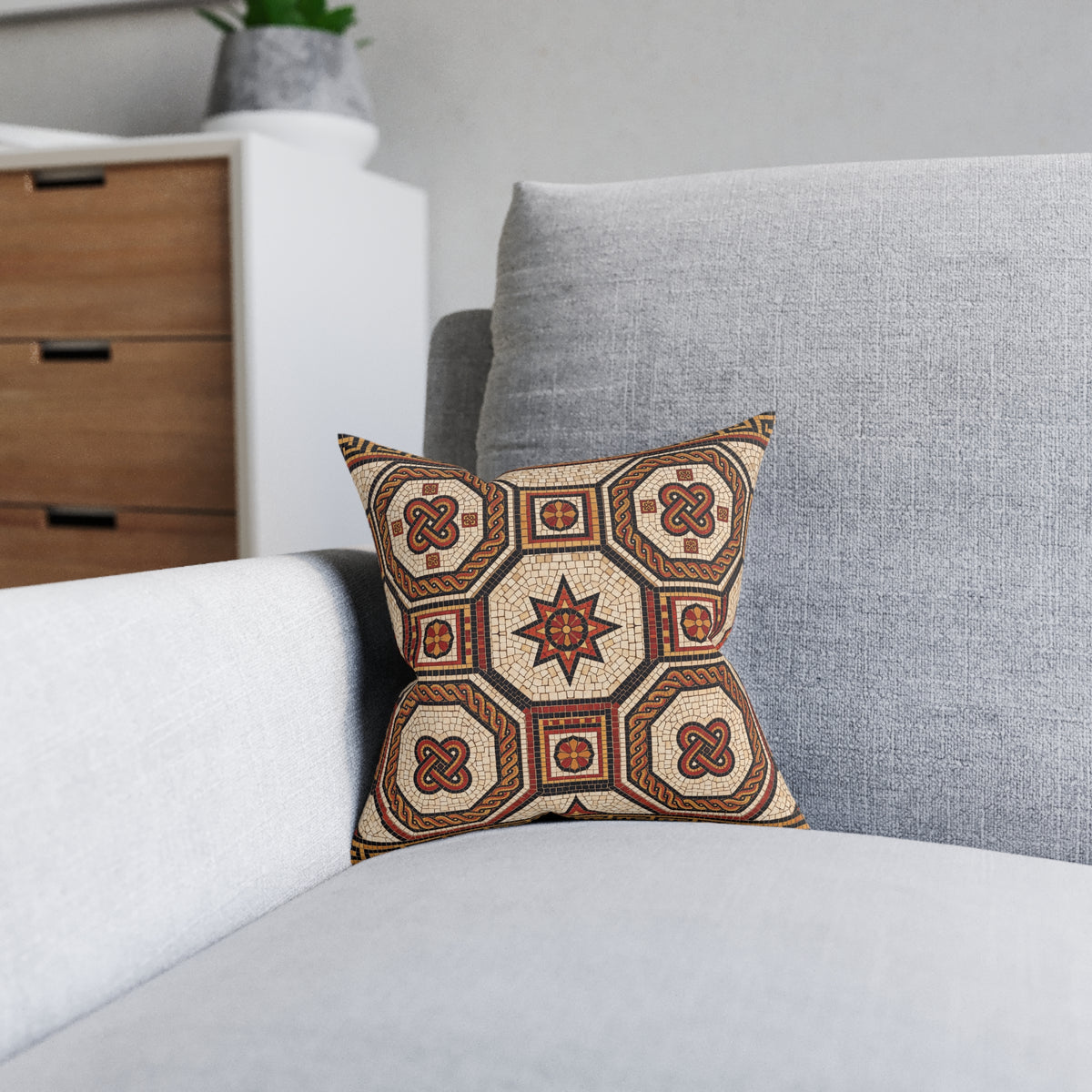 Roman Knot Mosaic Cushion