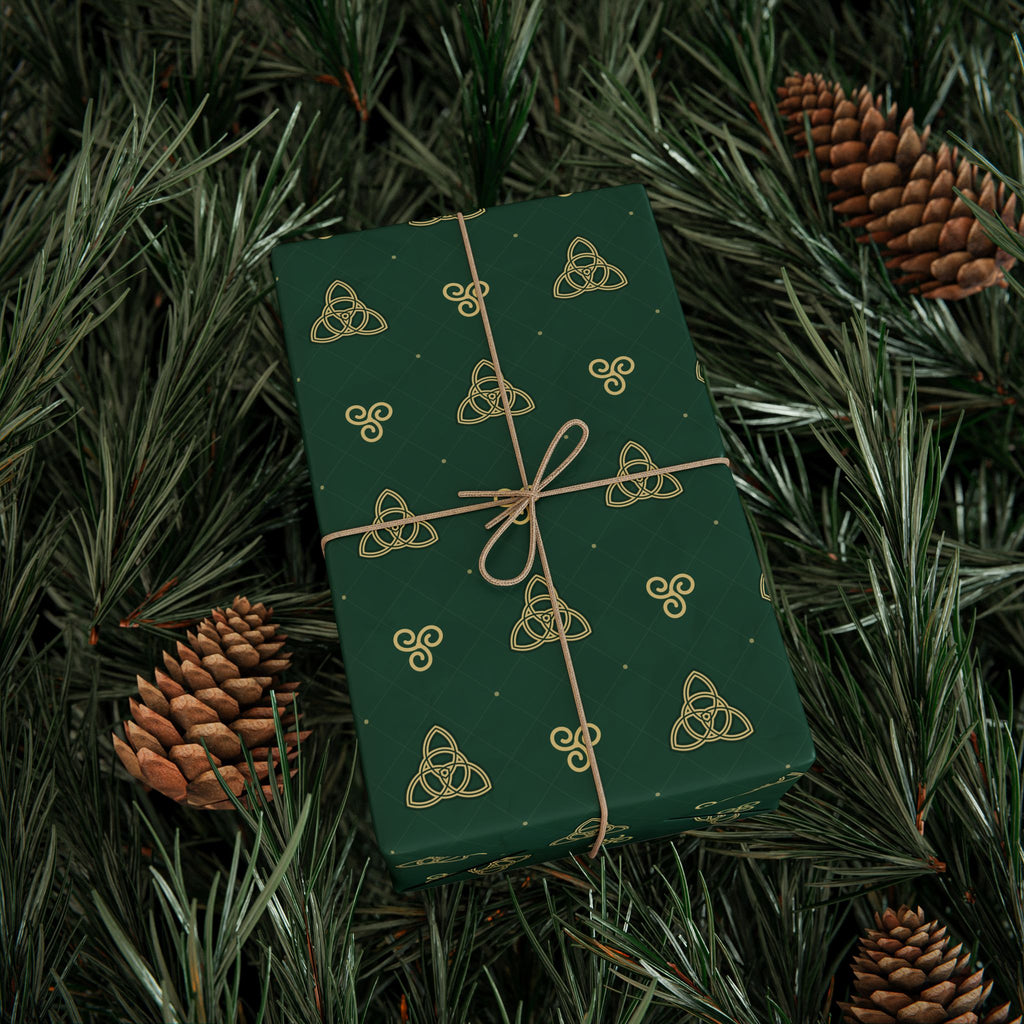 Celtic Knot Green Wrapping Paper – Gold Triquetra Pattern